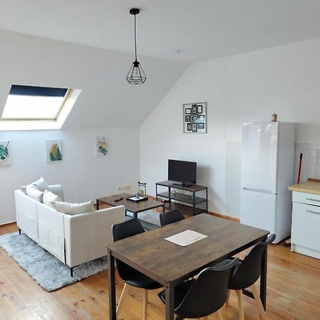 Cosy Appartement 2 Chambres Pont-de-lʼArche Buitenkant foto